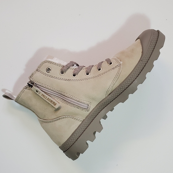 Palladium Boots for Women - Picture 2 of 8